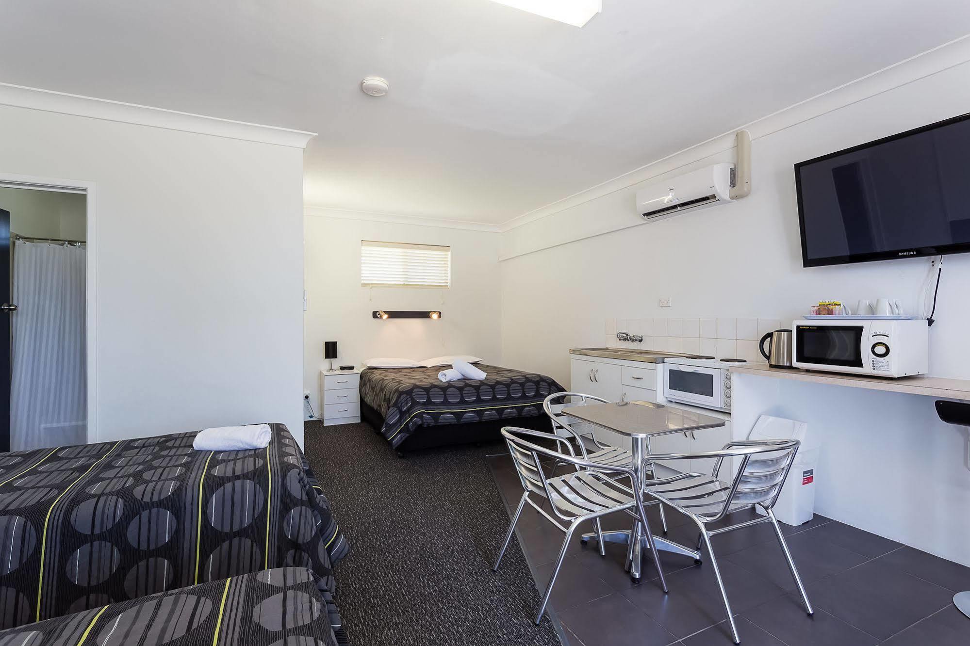 Wynnum Anchor Motel Brisbane Bagian luar foto